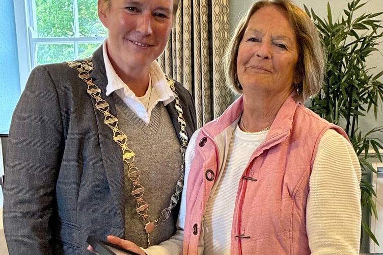 Mayor Cllr Julia Wingate Ann Gomm