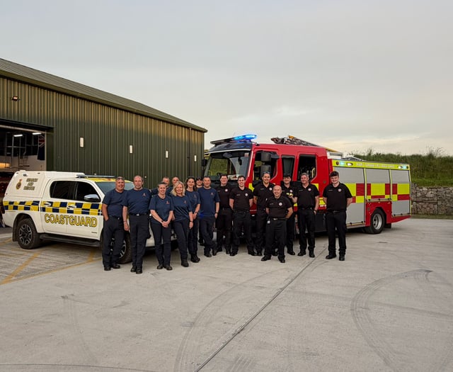 Kingsbridge Coastguard and Fire Service teams train together