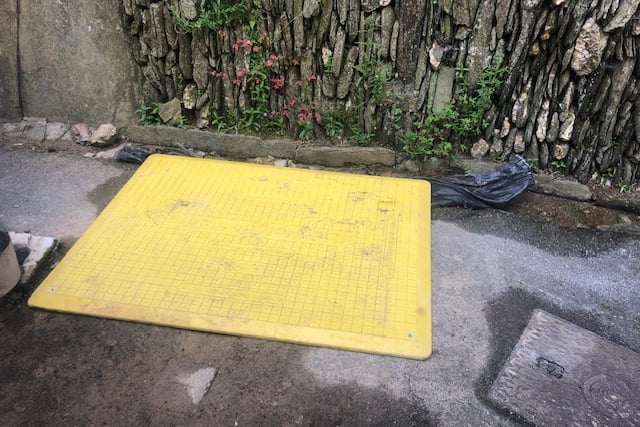 A visiting supervisor who was "shocked" by the state the garden was left arranged for the debris to be removed and access restored.
